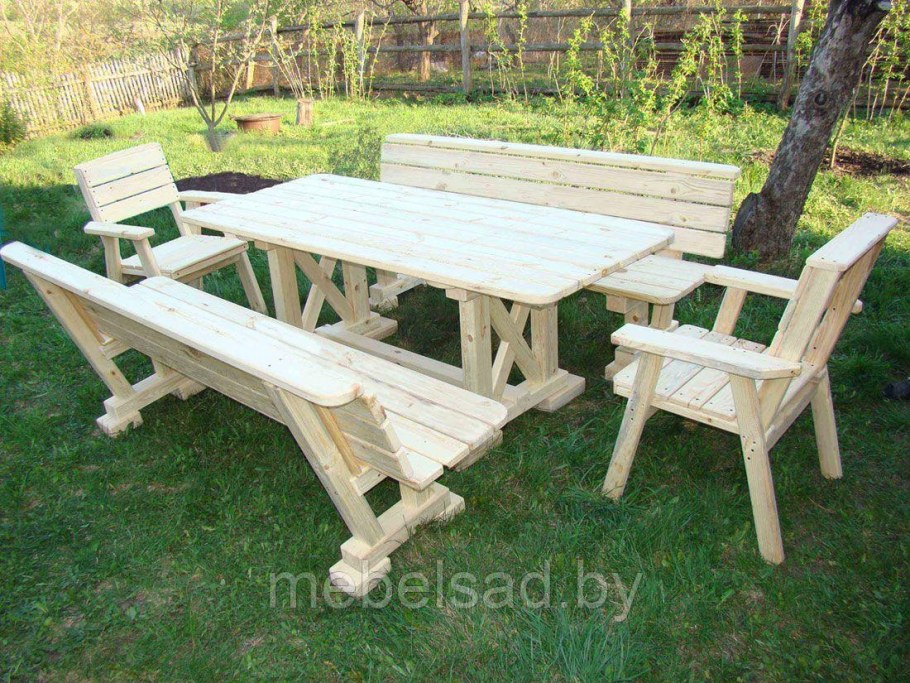 Деревянная мебель для беседки