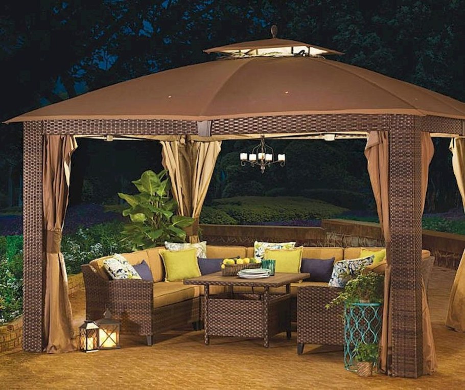 Деревянная беседка Роял Марин