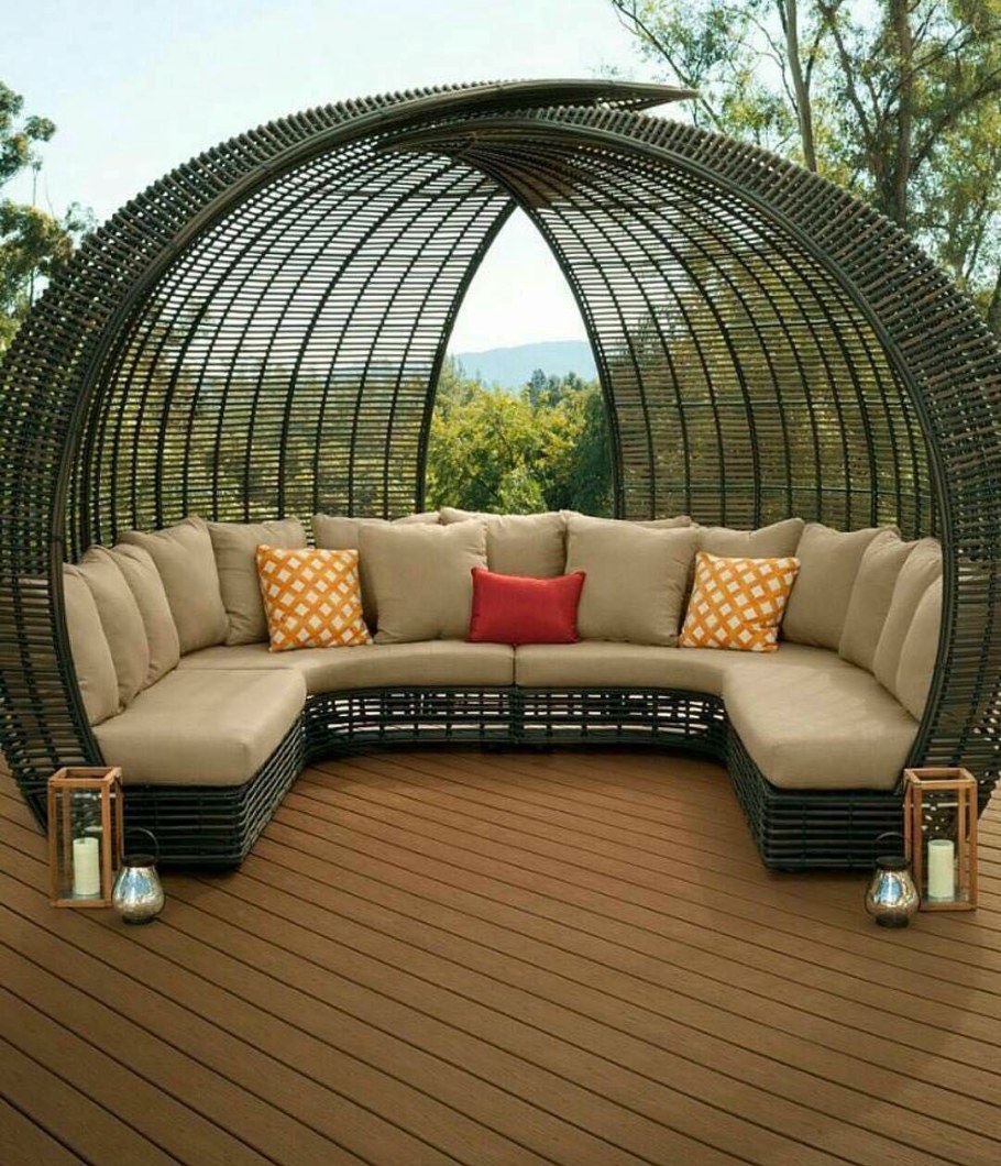 Полукруглая беседка