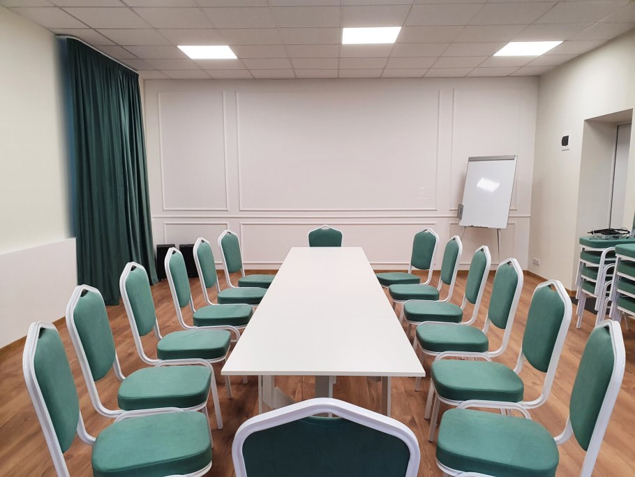 Искра Холл конференц зал