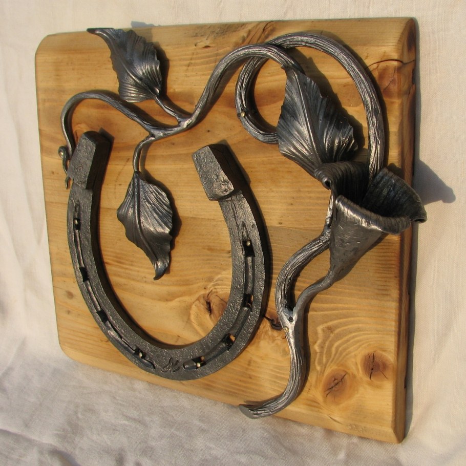 Кованые сувениры и подарки