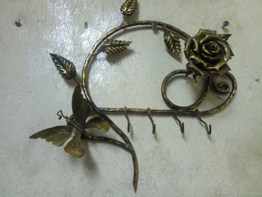 Ковка розы вешалка