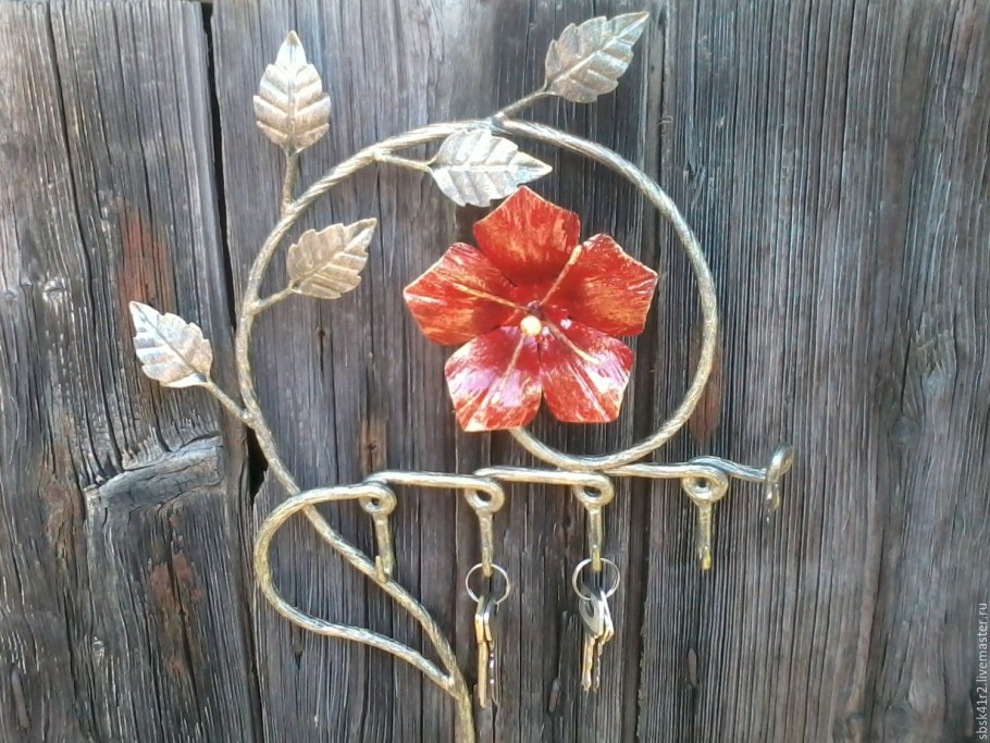 Кованая ключница