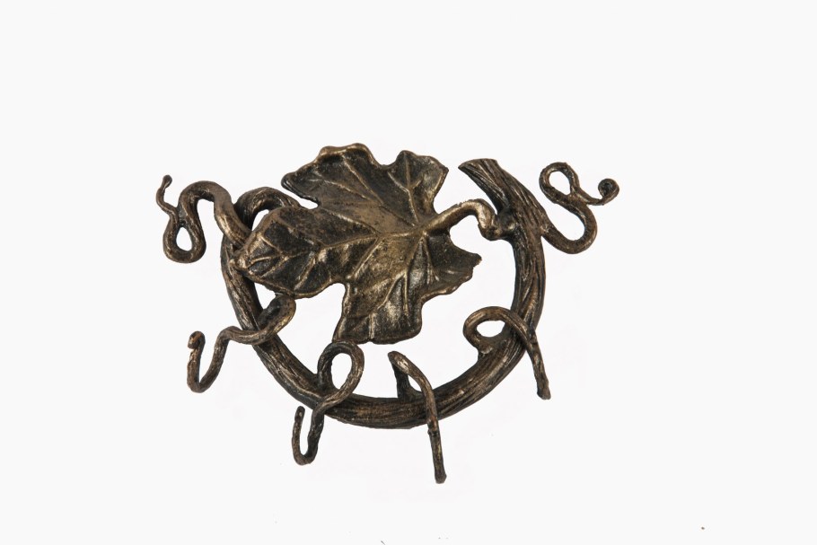 Художественная ковка ключница