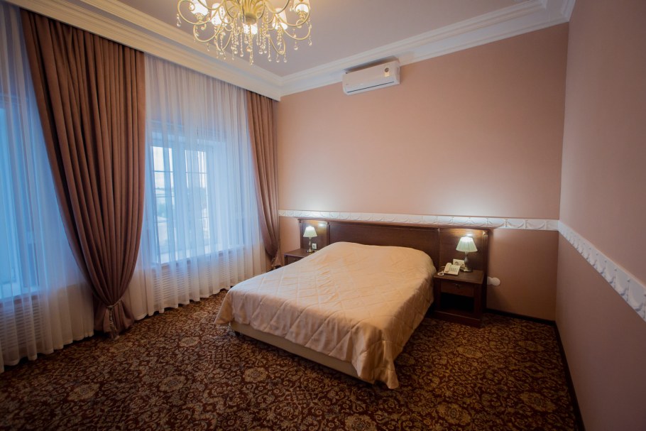 Гранд Елец, Елец, улица Маяковского, 5