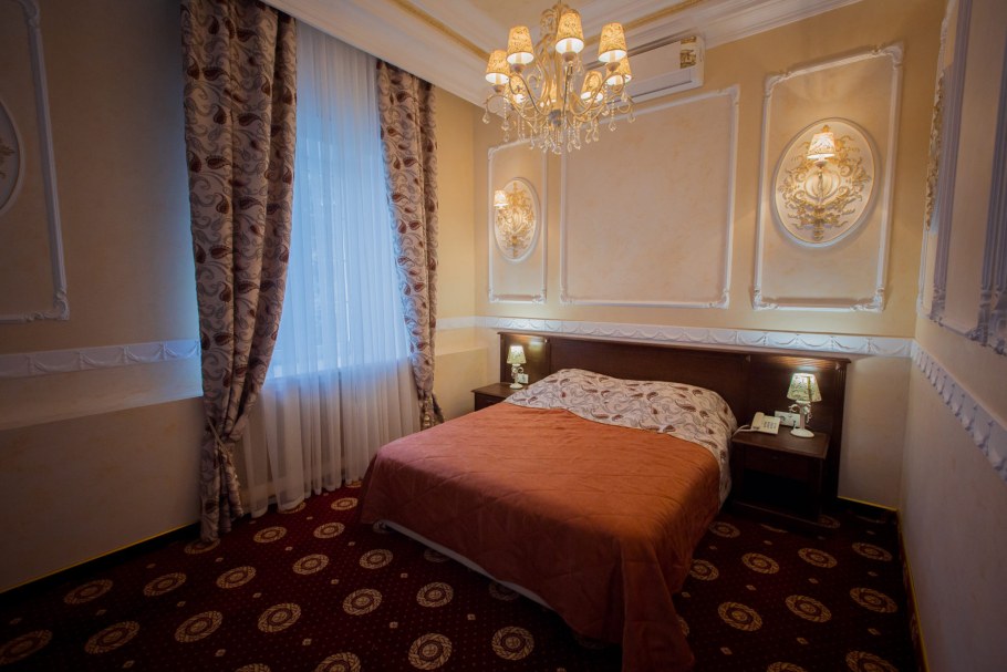 Гранд Елец, Елец, улица Маяковского, 5