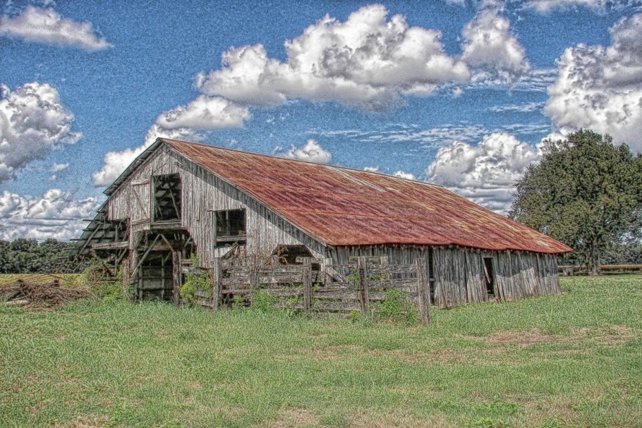 Сарай в селе