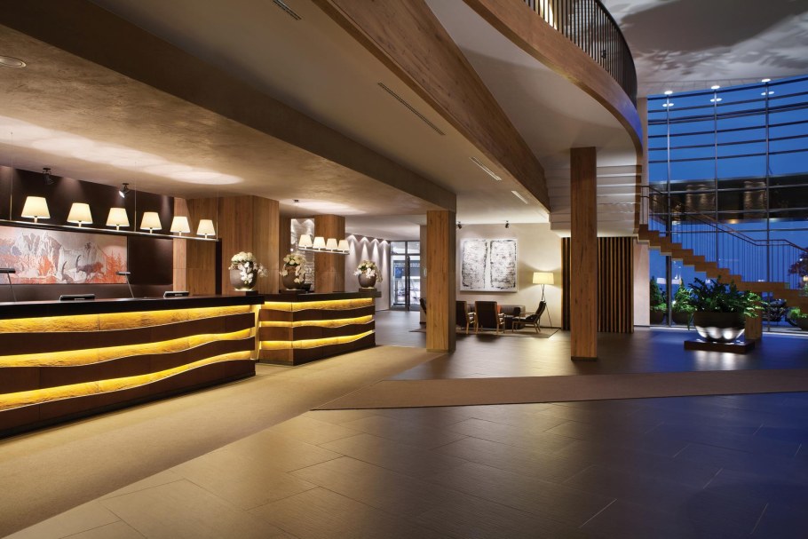 Country Resort Hotel ресепшн