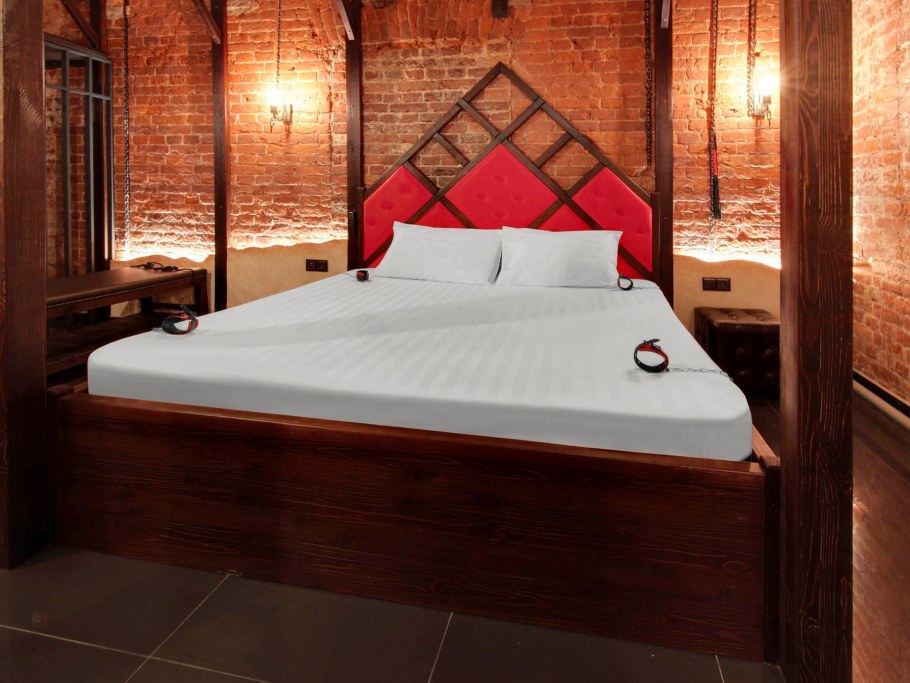 Подушкин гостиница Готика