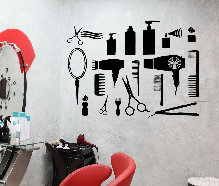 Баннер на стене в парикмахерской
