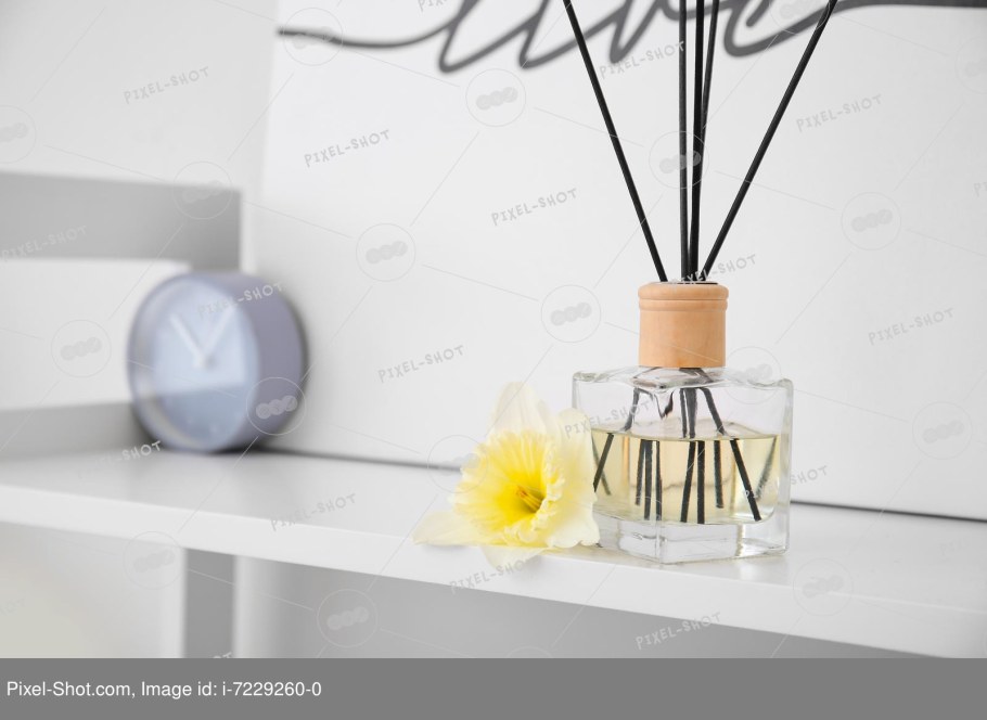 Диффузор на столе