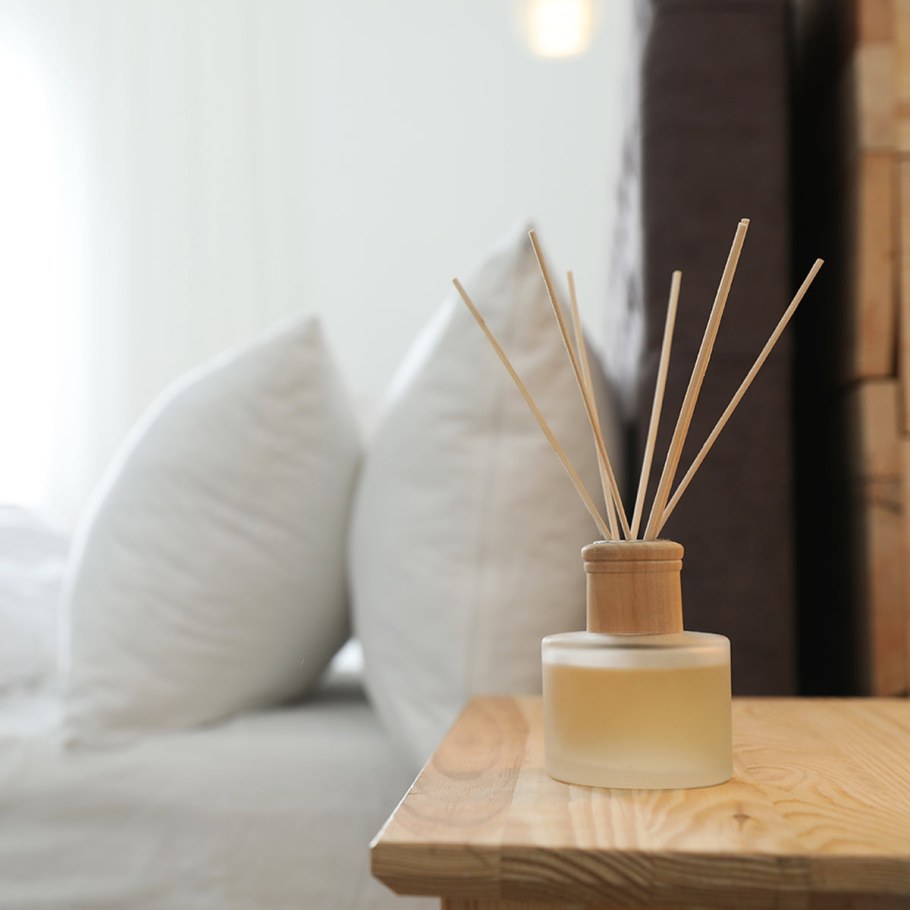 Освежитель возле кровати