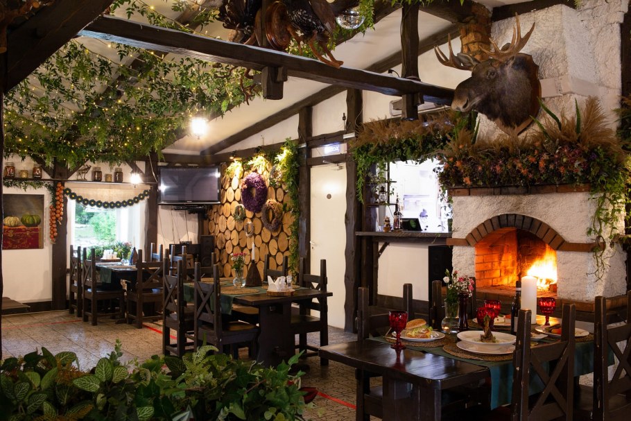 Таверна добрый Лось в Лосево