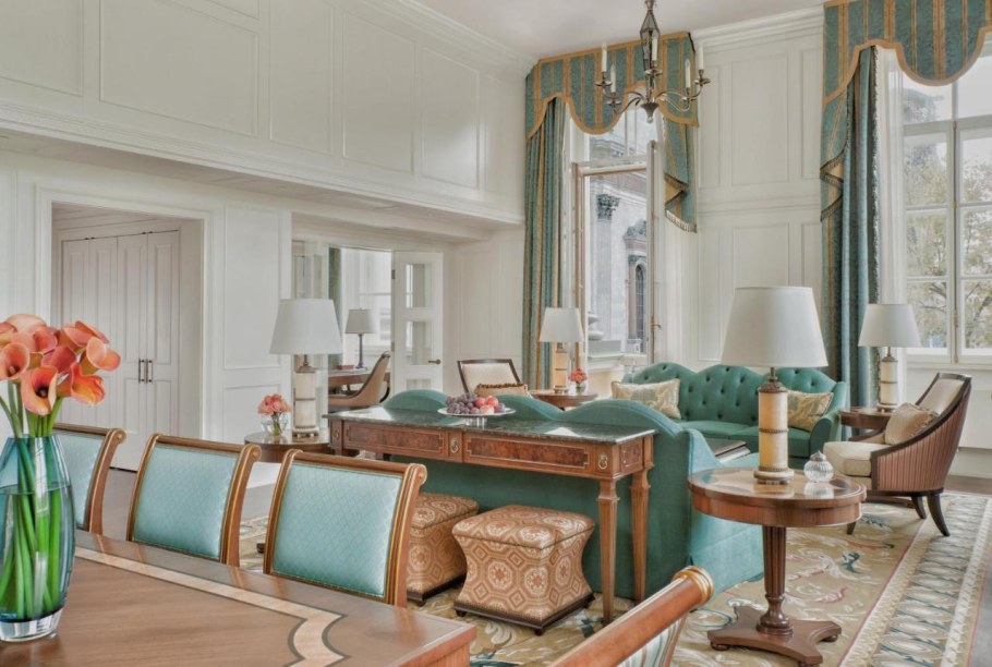 Four Seasons Hotel Lion Palace St. Petersburg 5*