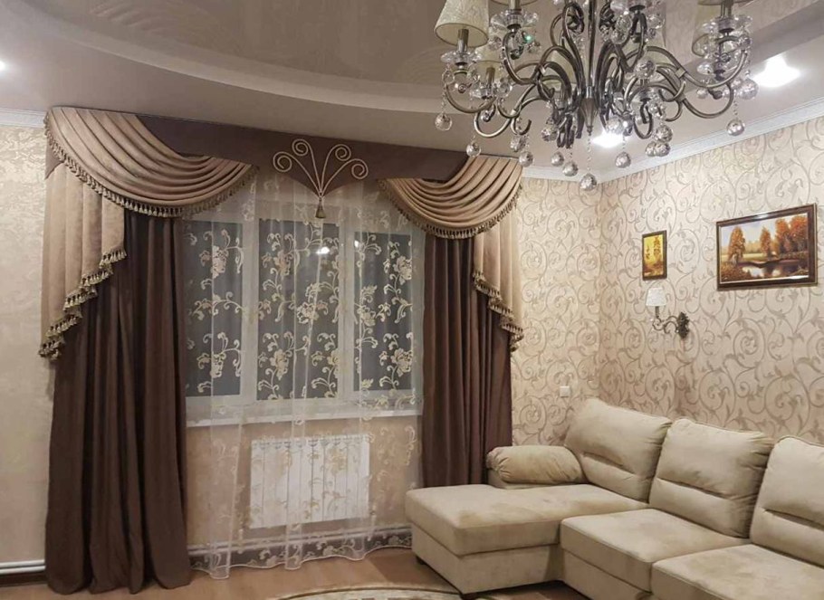 Шторы с ламбрекеном в гостиную в современном стиле