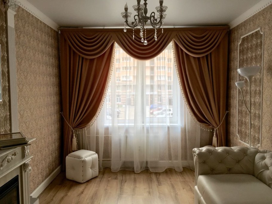Шторы с ламбрекеном в зал салон