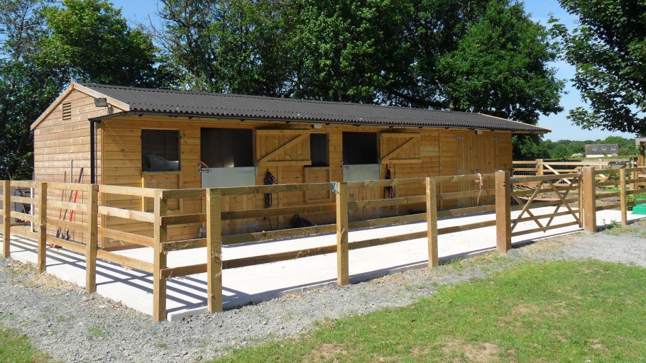 Сарай Амбар курятник