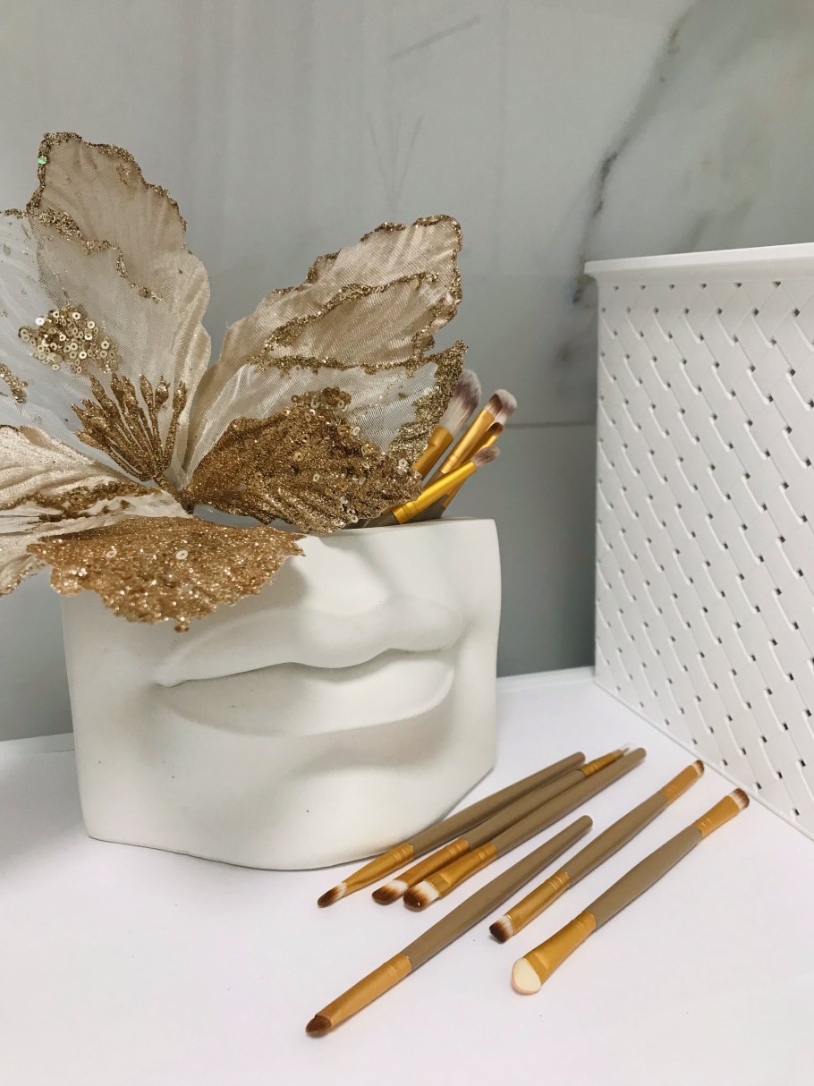 Декор гипсовых кашпо