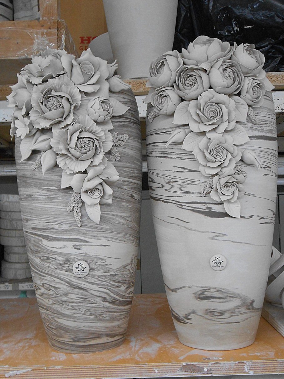 Ваза из гипса и ткани