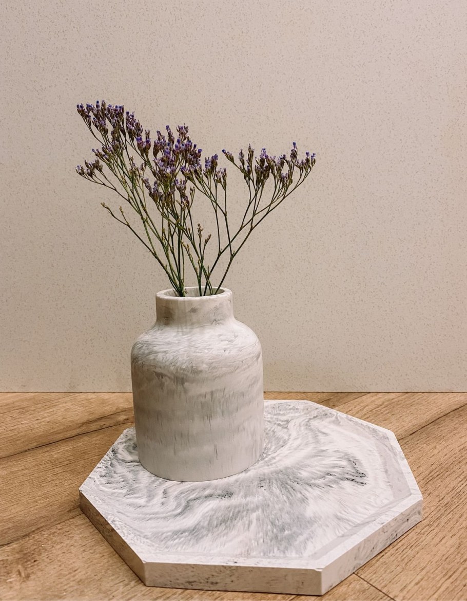 Ваза гипсовая с сухоцветы