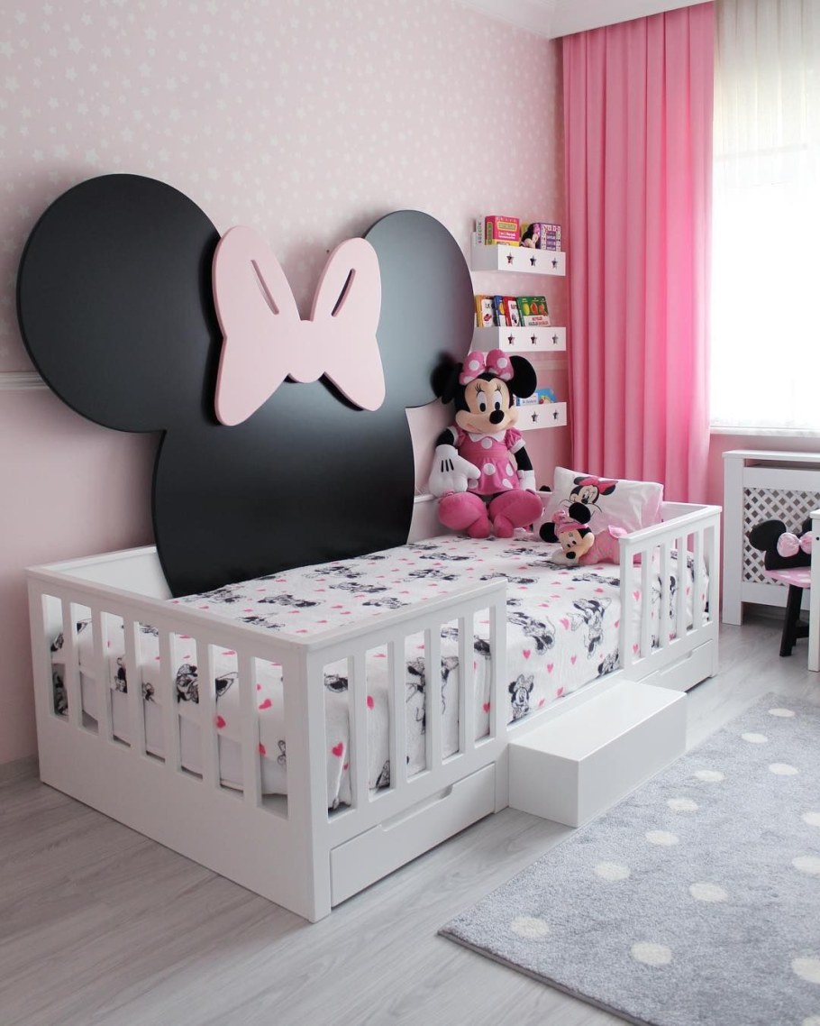 Детские кровати Микки Маус