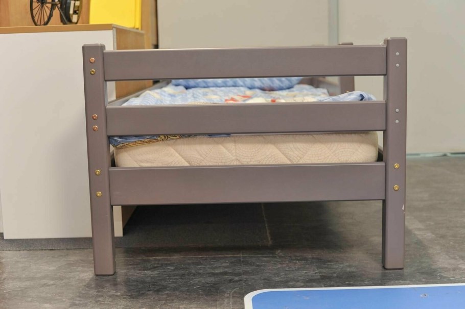 Кровать детская Соня 1600x700