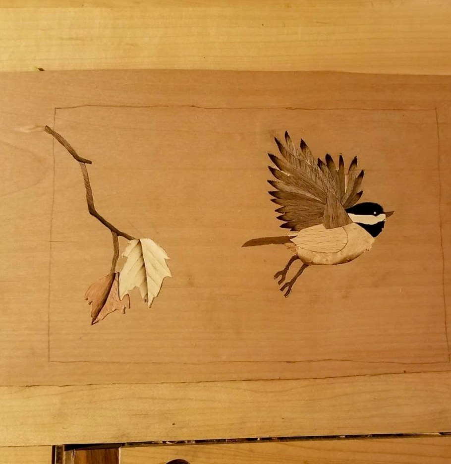 Птица на ветке Маркетри