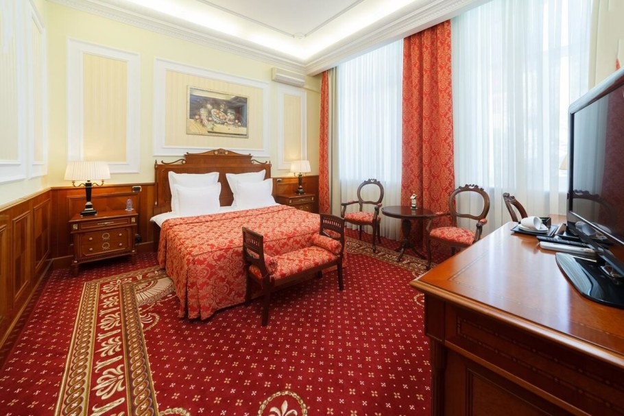 Владивосток гостиница Парус