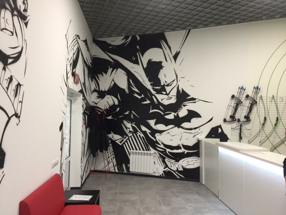 Арт на стене в квартире