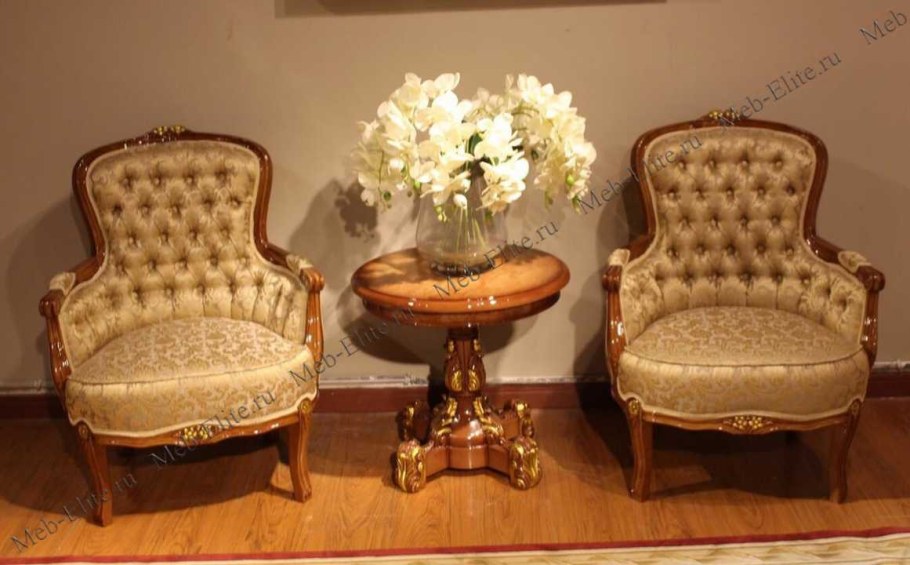 Чайный столик с креслами