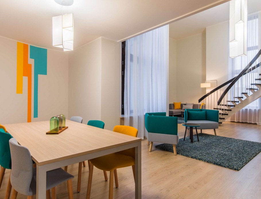 Кораблестроителей, д.14, гостиница «Прибалтийская»