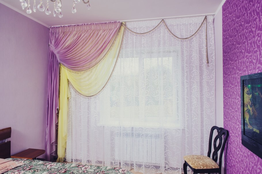 Шифоновые шторы фиолетовые с ламбрекеном