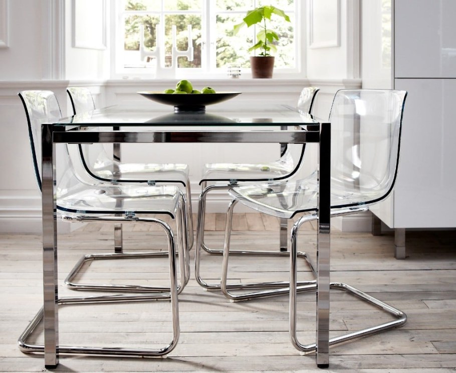 Прозрачный обеденный стол