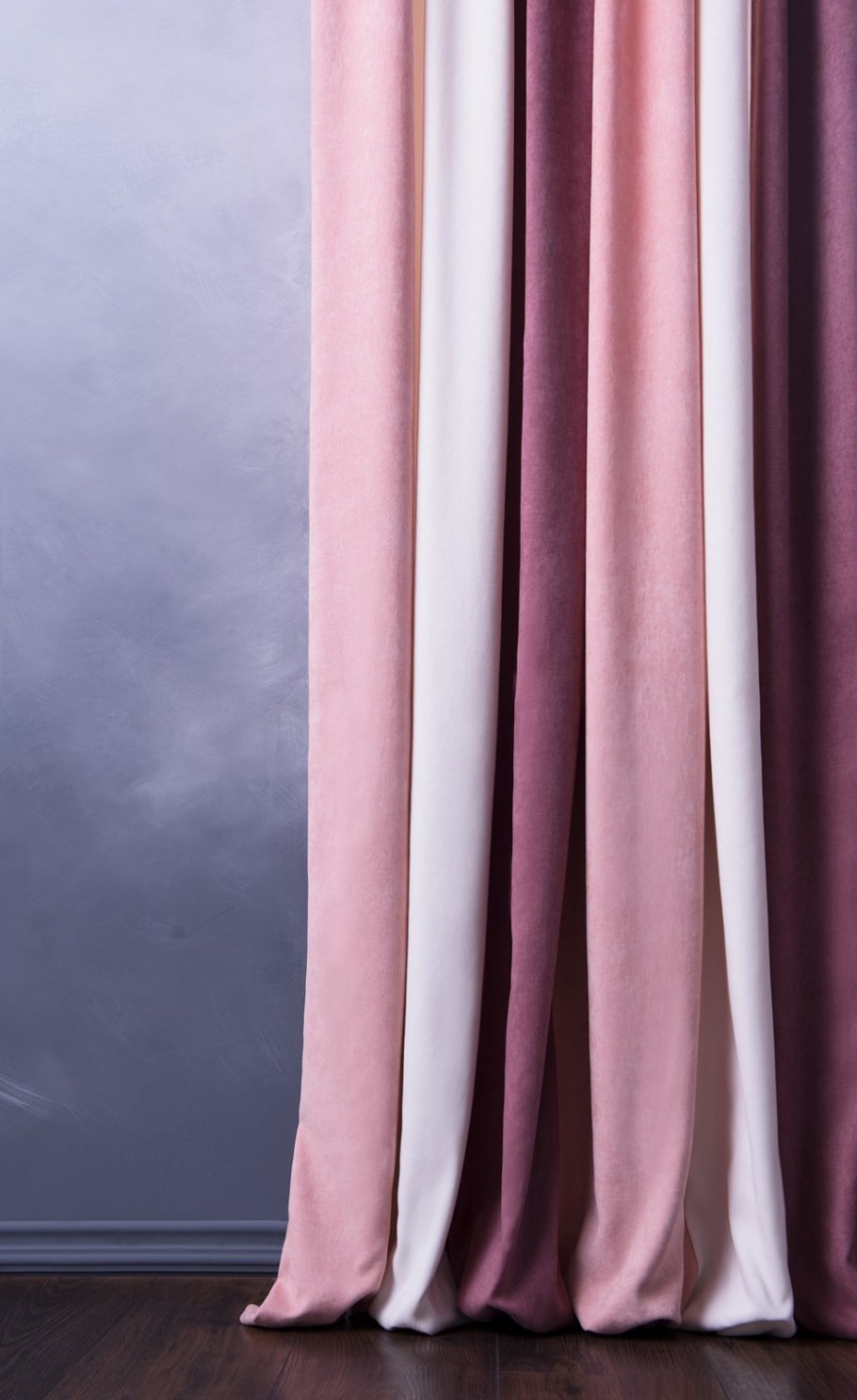 Розовые шторы