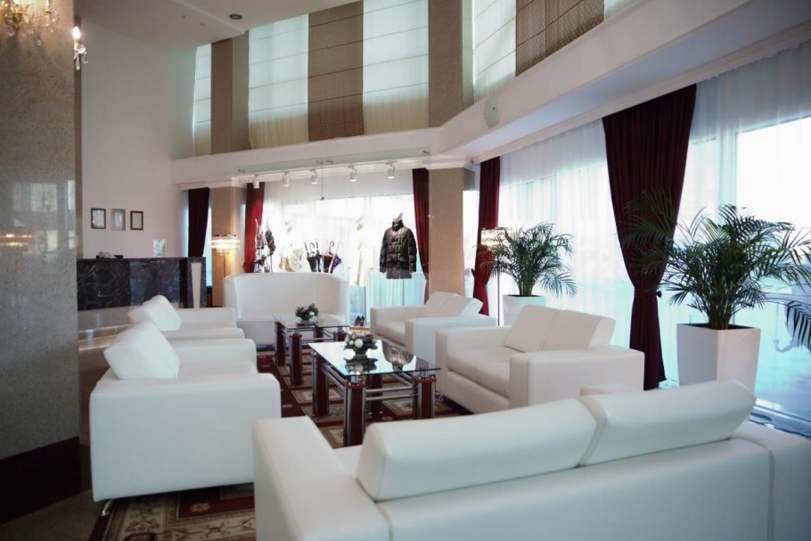 Гранд отель Астрахань новый год 2022