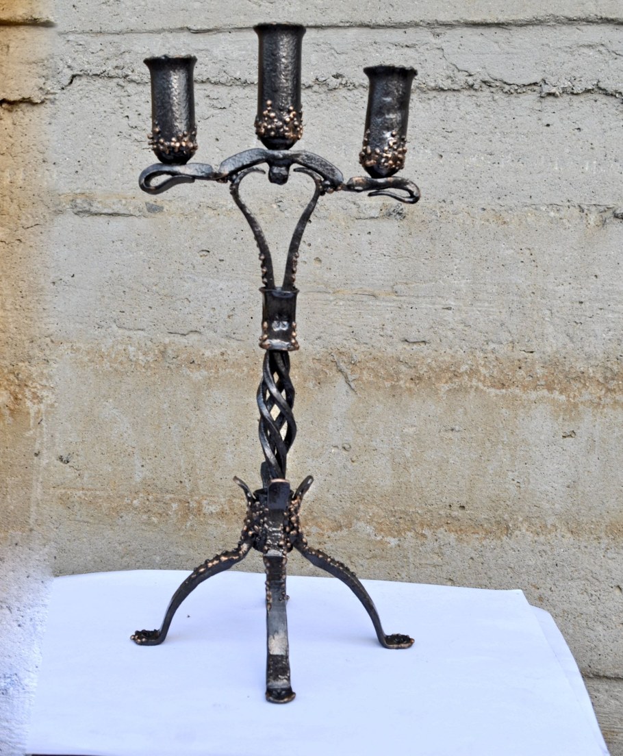 Кованый храмовый подсвечник