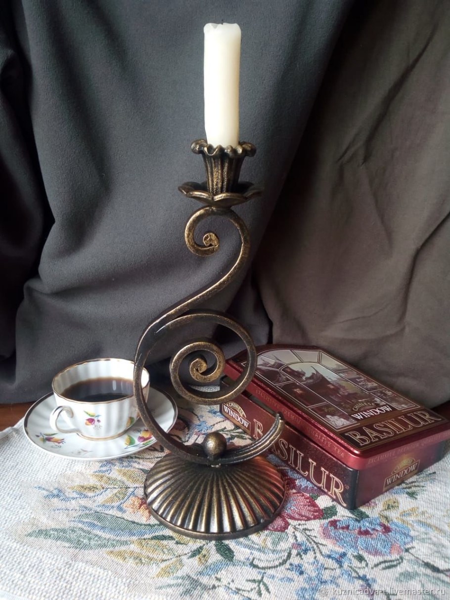 Подсвечники из металла