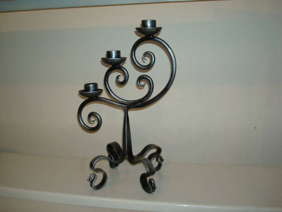 Кованые подставки для свечей