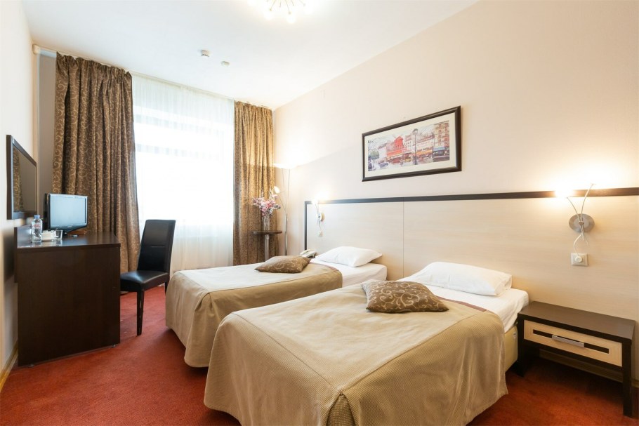 Резидент отель Дубна