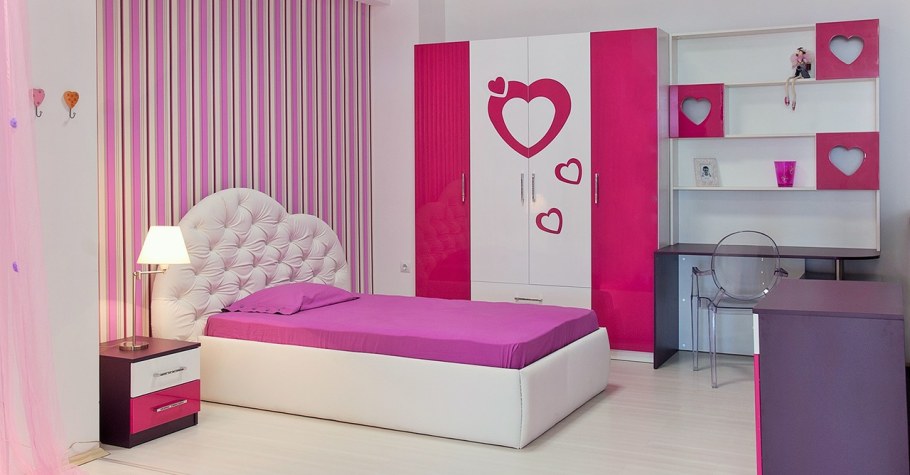 Кровать для девочки с сердечком