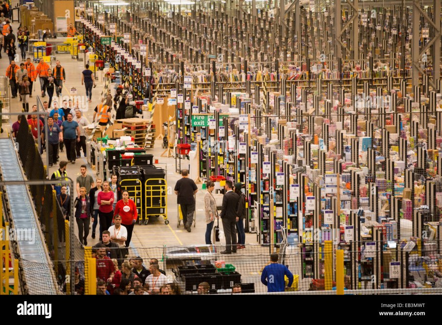 Склад Амазон в США