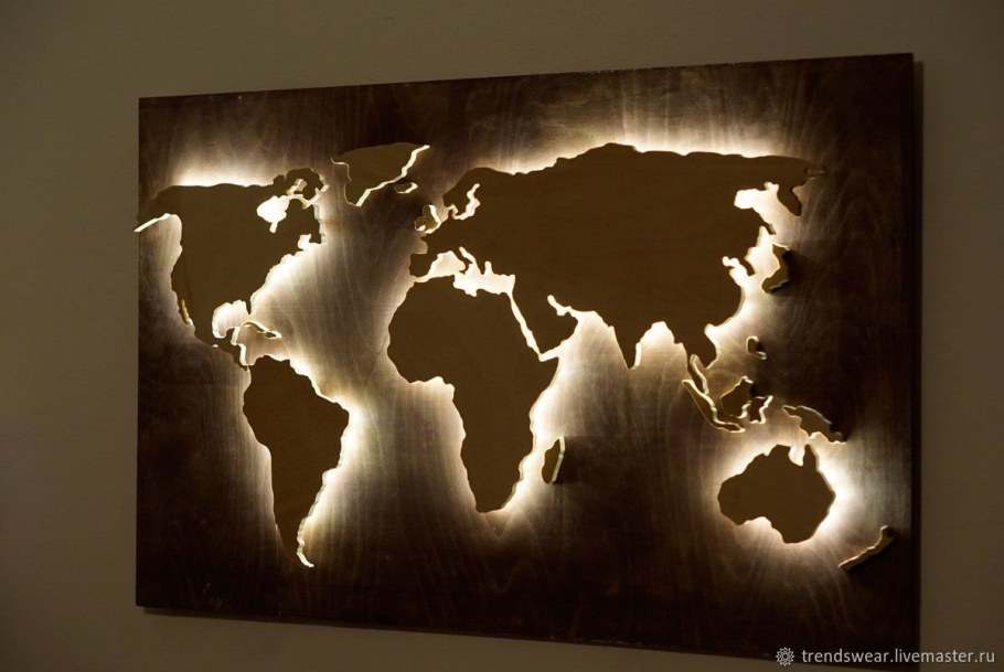 Континенты с подсветкой на стену