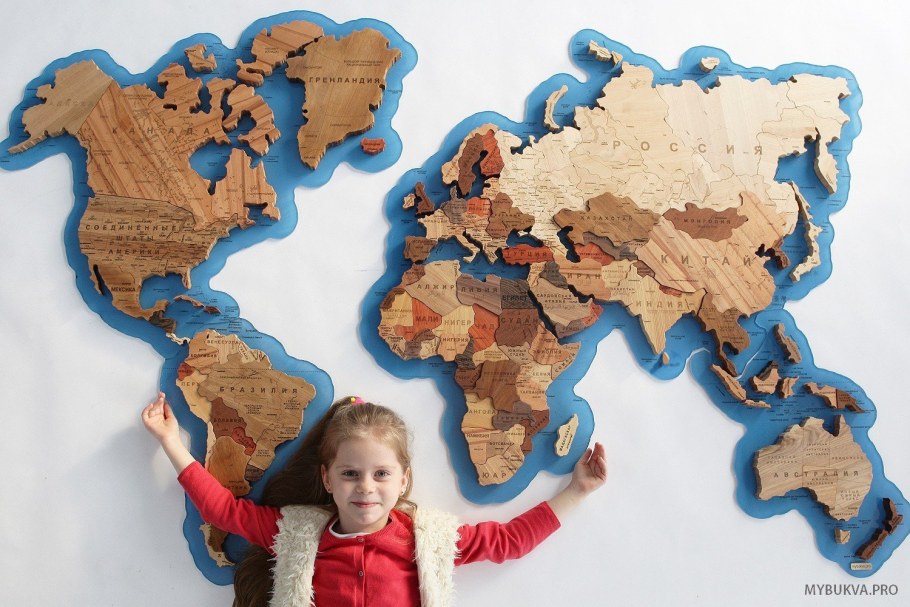 Деревянная карта мира