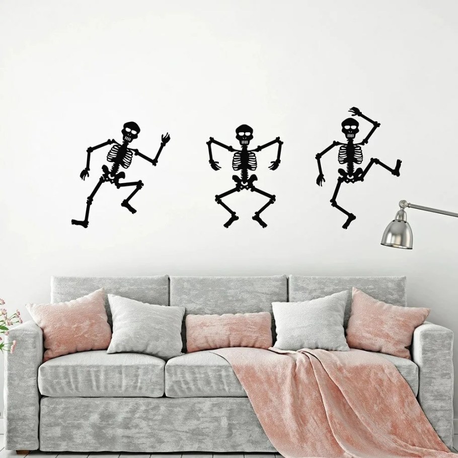 Наклейка скелет на стену