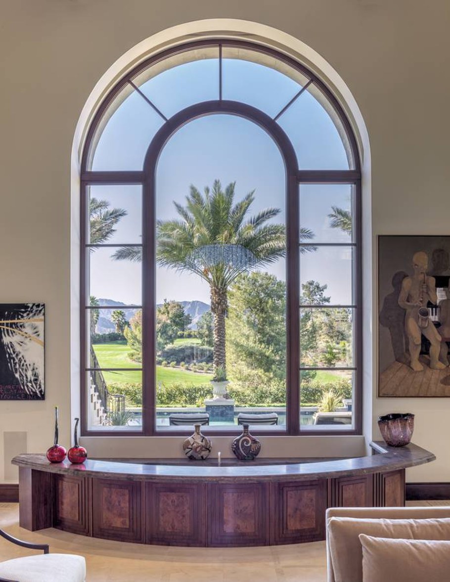 Полукруглое окно