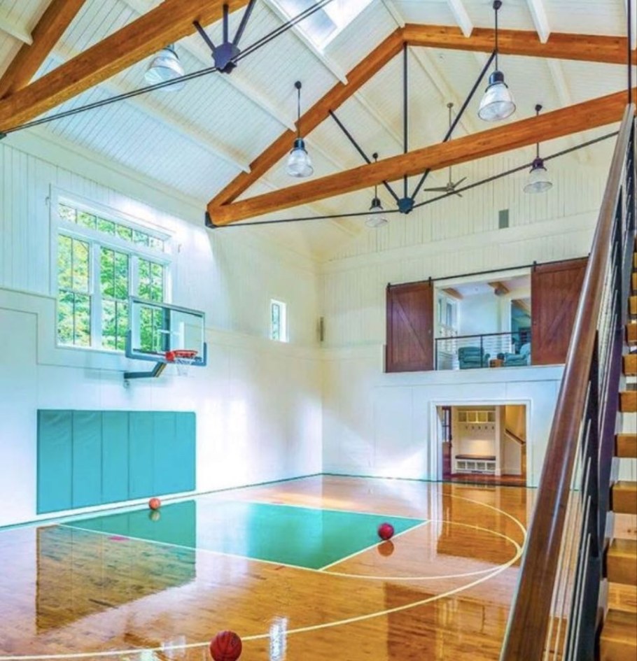 Дом со спортивным залом