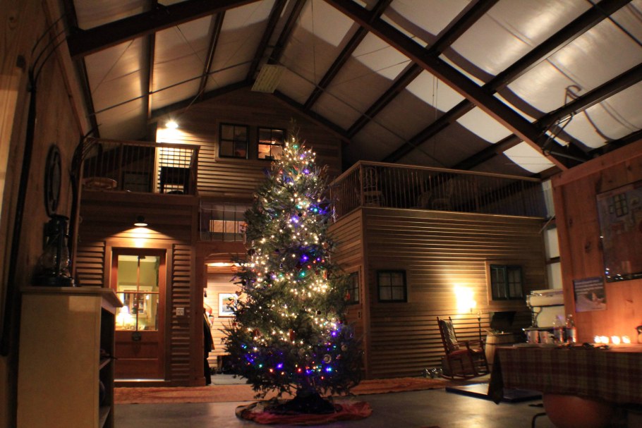 Украшение дома в стиле лофт на Крисмас