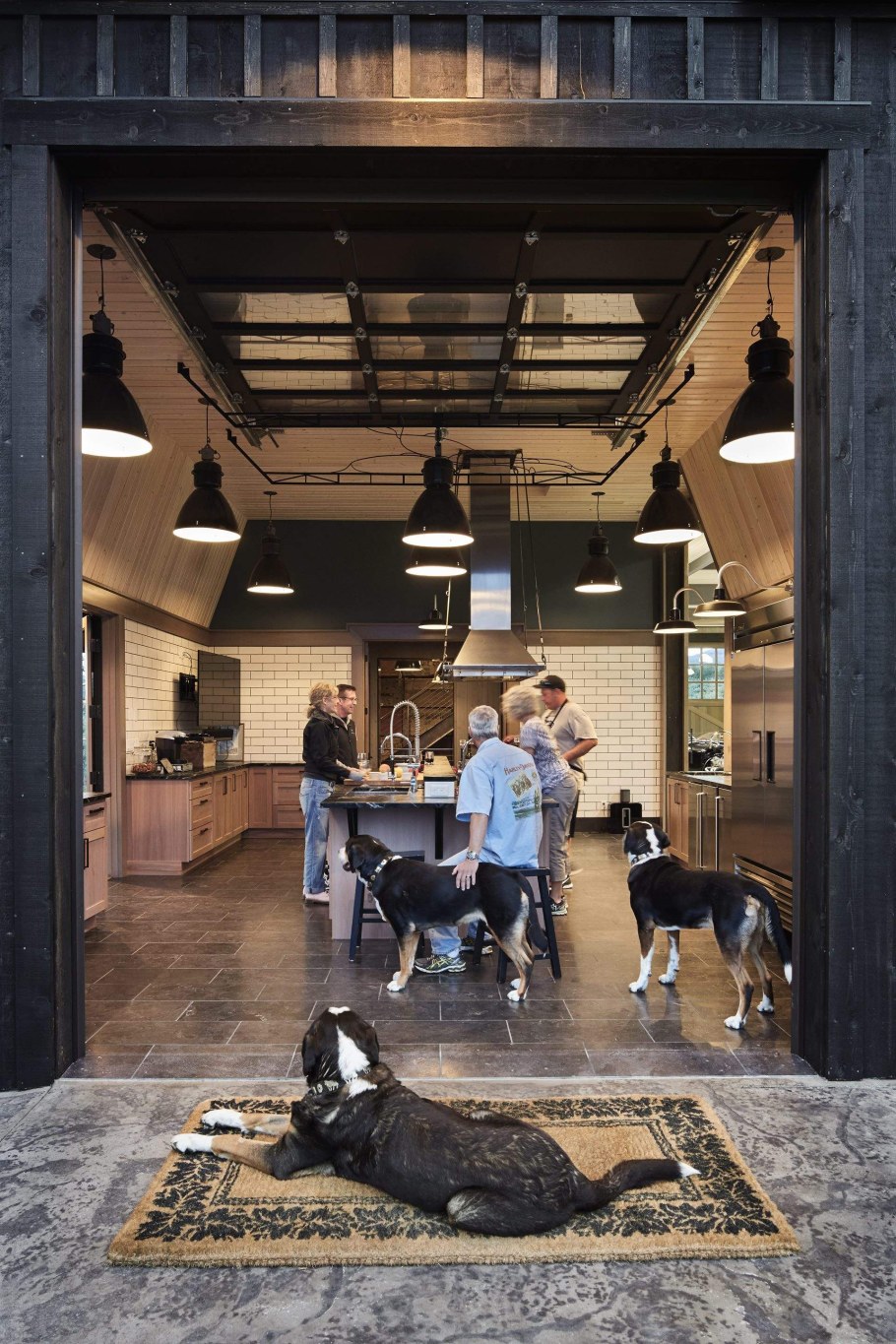 Ресторан в стиле барнхаус