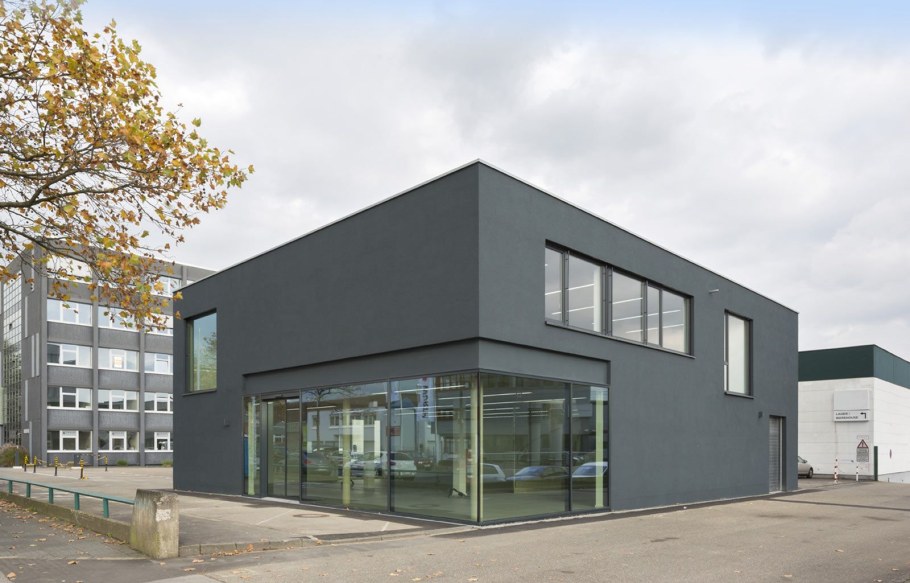 Гаражно офисное здание