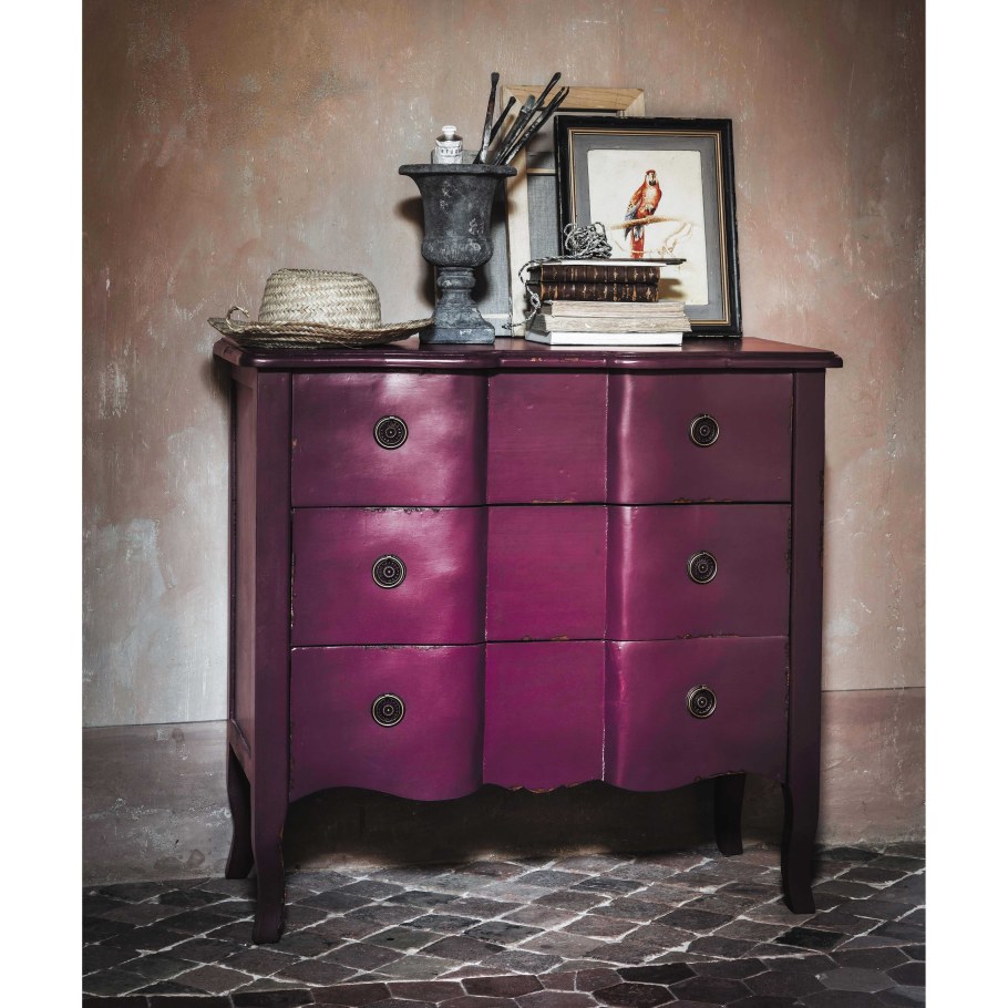 Пурпурный комод в интерьере